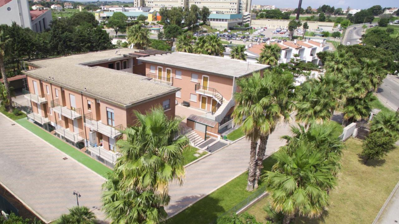 Residence Villaggio Del Sole Termoli Eksteriør billede