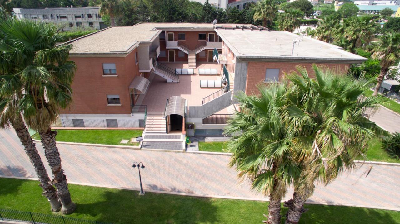 Residence Villaggio Del Sole Termoli Eksteriør billede