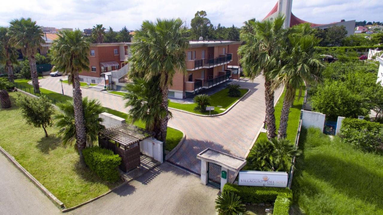 Residence Villaggio Del Sole Termoli Eksteriør billede